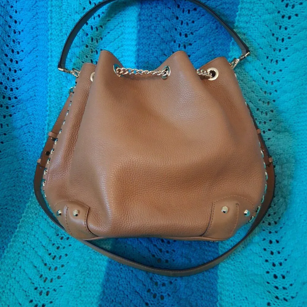 Michael Kors Large Alanis Soft Pebbled Leather Shoulder Bag - Picture 6 of 16
